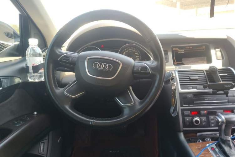 Used Audi Q7 2013 35 TFSI Technology Edition Steering Wheel