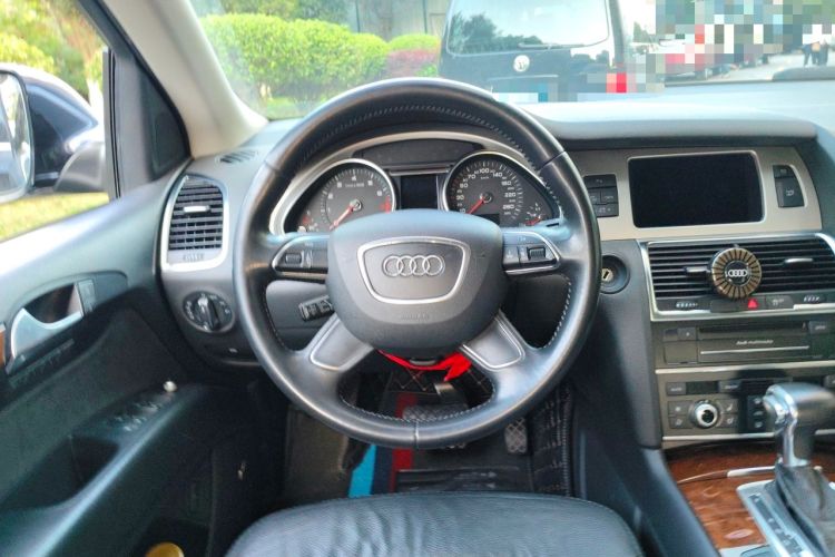 Used Audi Q7 2013 40 TFSI Technology Edition Steering Wheel