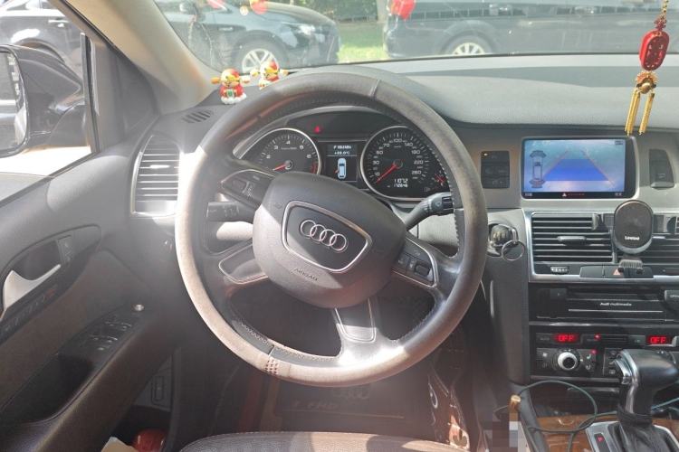 Used Audi Q7 2013 35 TFSI Ambition Edition Steering Wheel