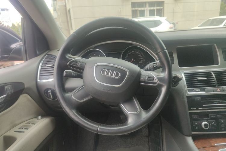 Used Audi Q7 2013 35 TFSI Technology Edition Steering Wheel