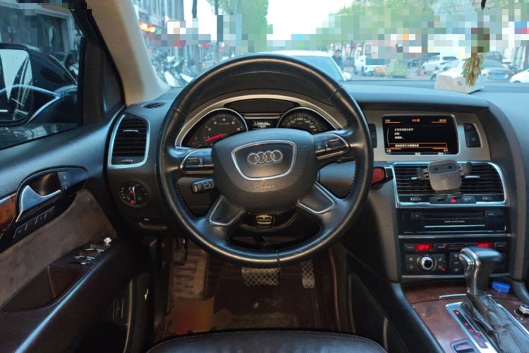 Used Audi Q7 2013 35 TFSI Technology Edition Steering Wheel