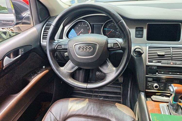 Used Audi Q7 2013 35 TFSI Technology Edition Steering Wheel