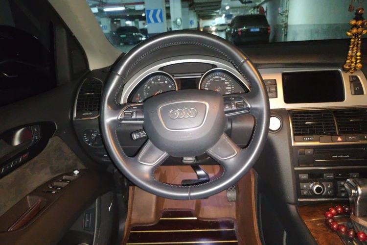 Used Audi Q7 2013 35 TFSI Technology Edition Steering Wheel