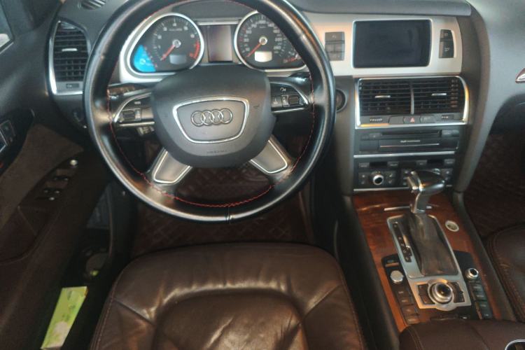 Used Audi Q7 2013 40 TFSI Technology Edition Steering Wheel