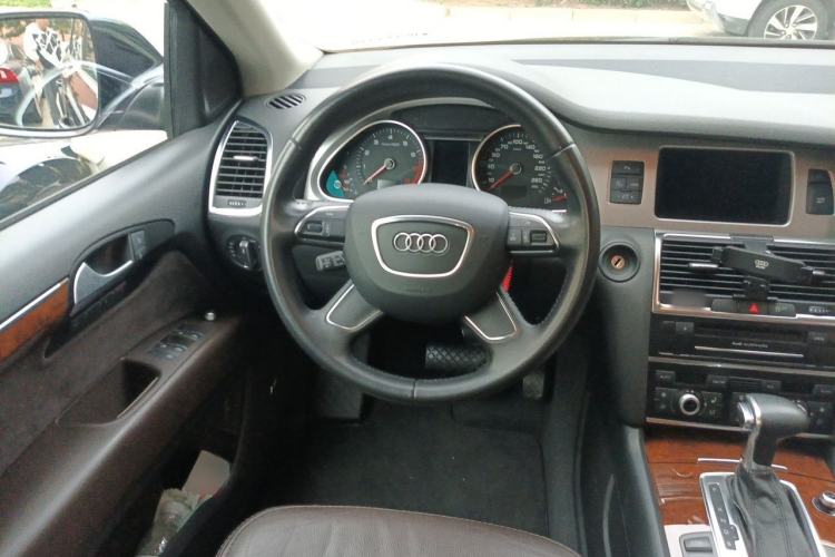 Used Audi Q7 2013 35 TFSI Technology Edition Steering Wheel