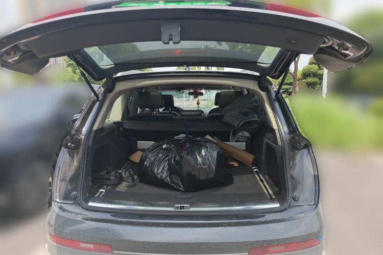 Used Audi Q7 2013 35 TFSI Ambition Edition Trunk