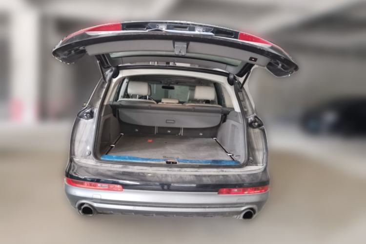 Used Audi Q7 2013 35 TFSI Ambition Edition Trunk