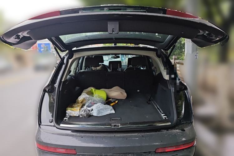 Used Audi Q7 2013 35 TFSI Ambition Edition Trunk