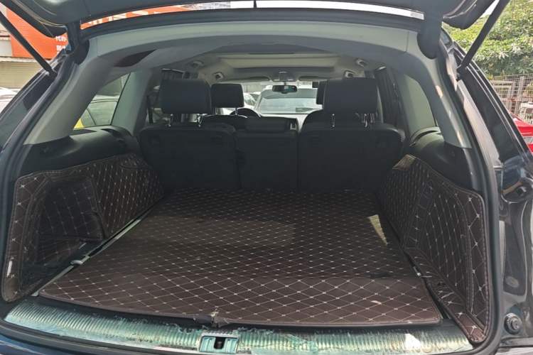 Used Audi Q7 2013 35 TFSI Ambition Edition Trunk