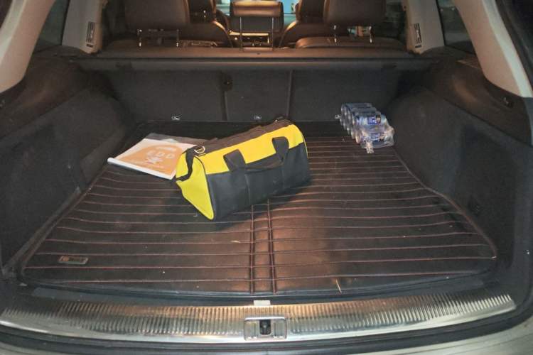 Used Audi Q7 2013 35 TFSI Comfort Model Trunk