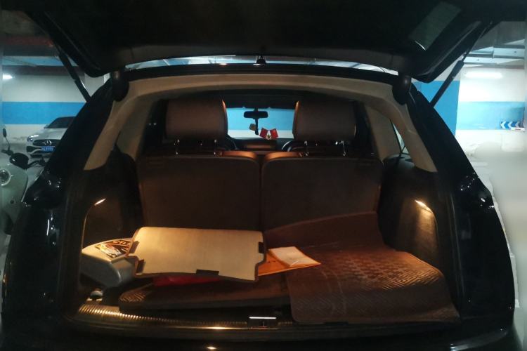 Used Audi Q7  Trunk