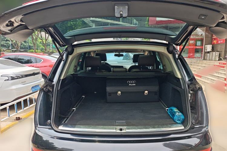 Used Audi Q7 2013 35 TFSI Technology Edition Trunk