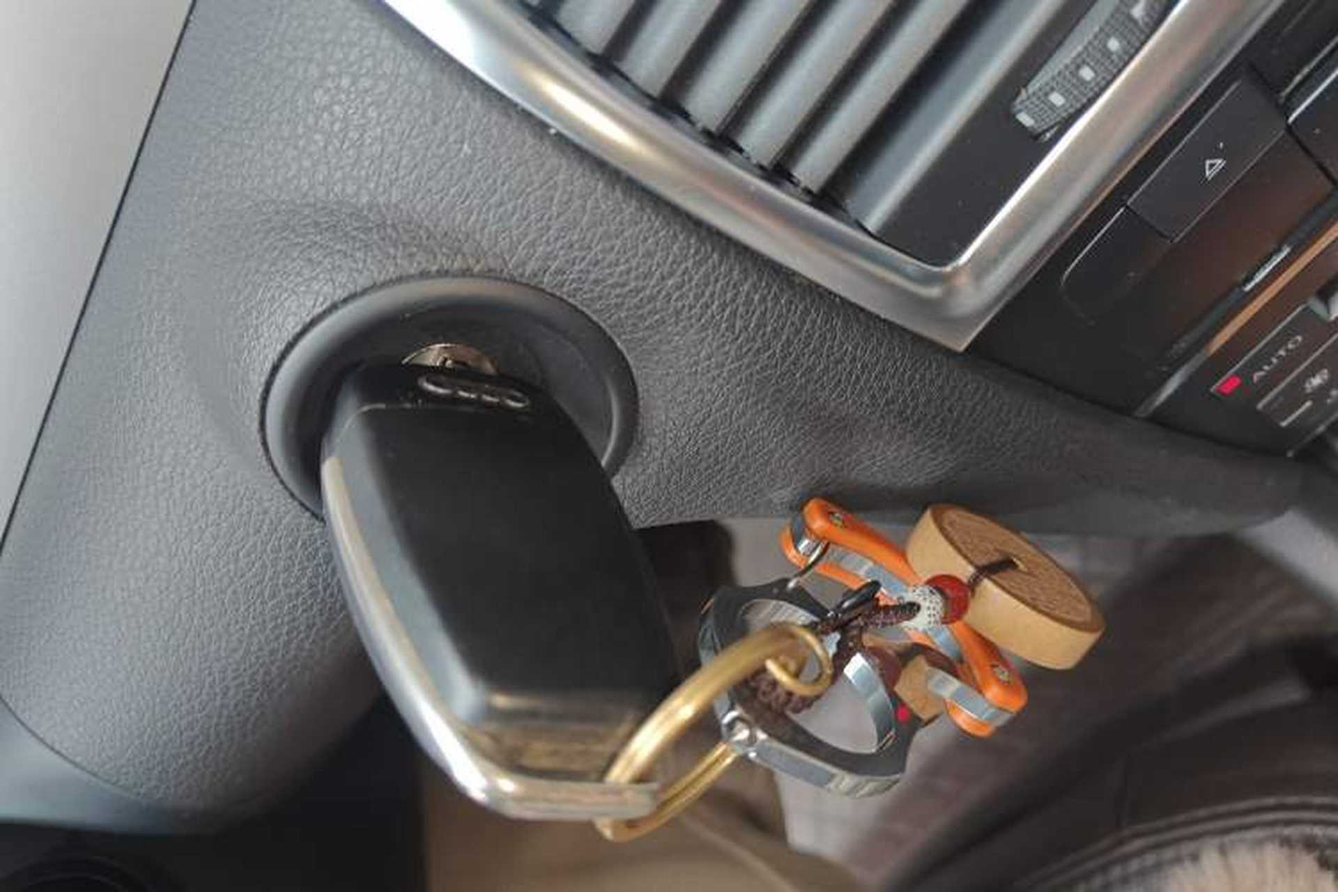 Used Audi Q7  Vehicle Key