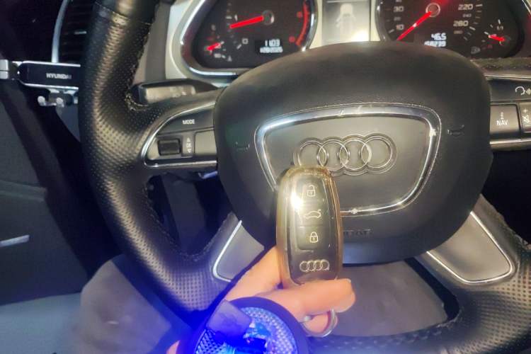 Used Audi Q7 2013 35 TDI Leading Model Vehicle Key