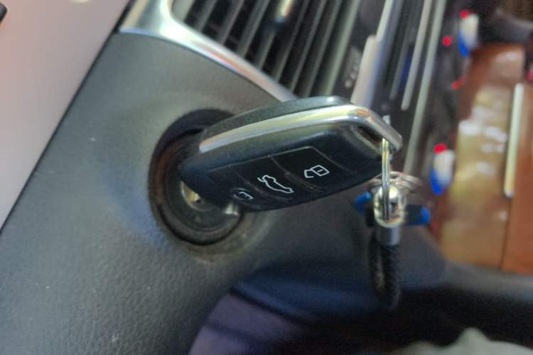Used Audi Q7 2013 35 TFSI Ambition Edition Vehicle Key