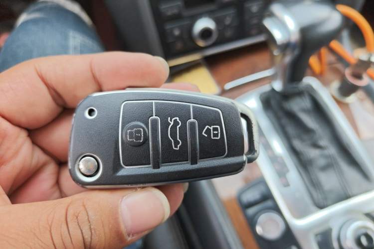 Used Audi Q7 2013 35 TFSI Ambition Edition Vehicle Key
