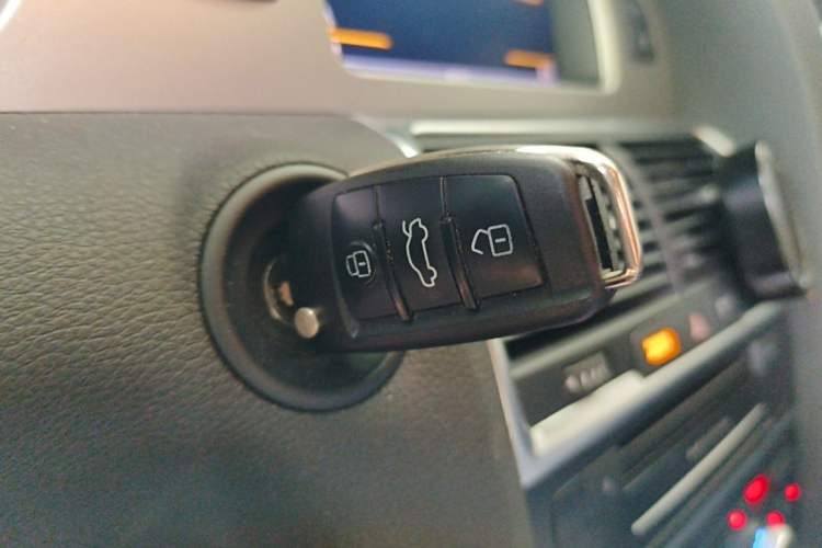 Used Audi Q7 2013 35 TFSI Ambition Edition Vehicle Key