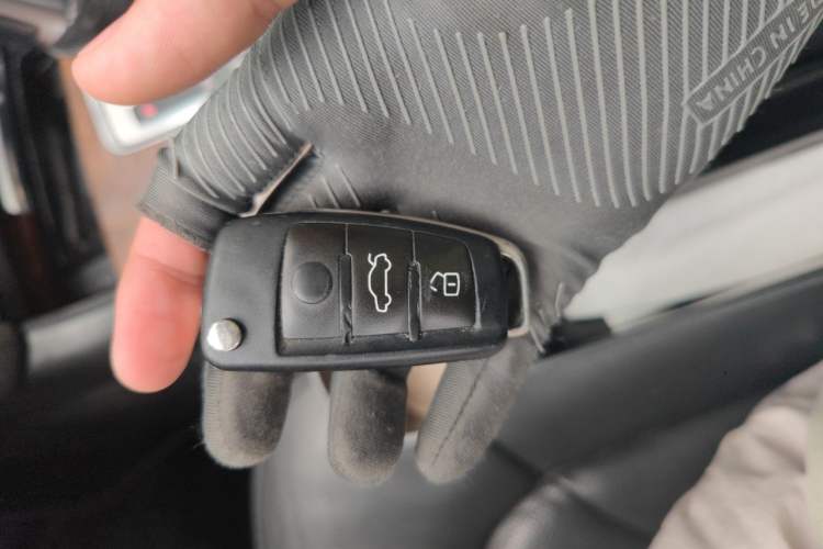Used Audi Q7 2013 35 TFSI Technology Edition Vehicle Key