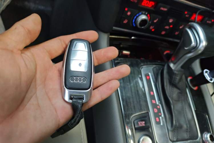 Used Audi Q7 2013 35 TFSI Ambition Edition Vehicle Key