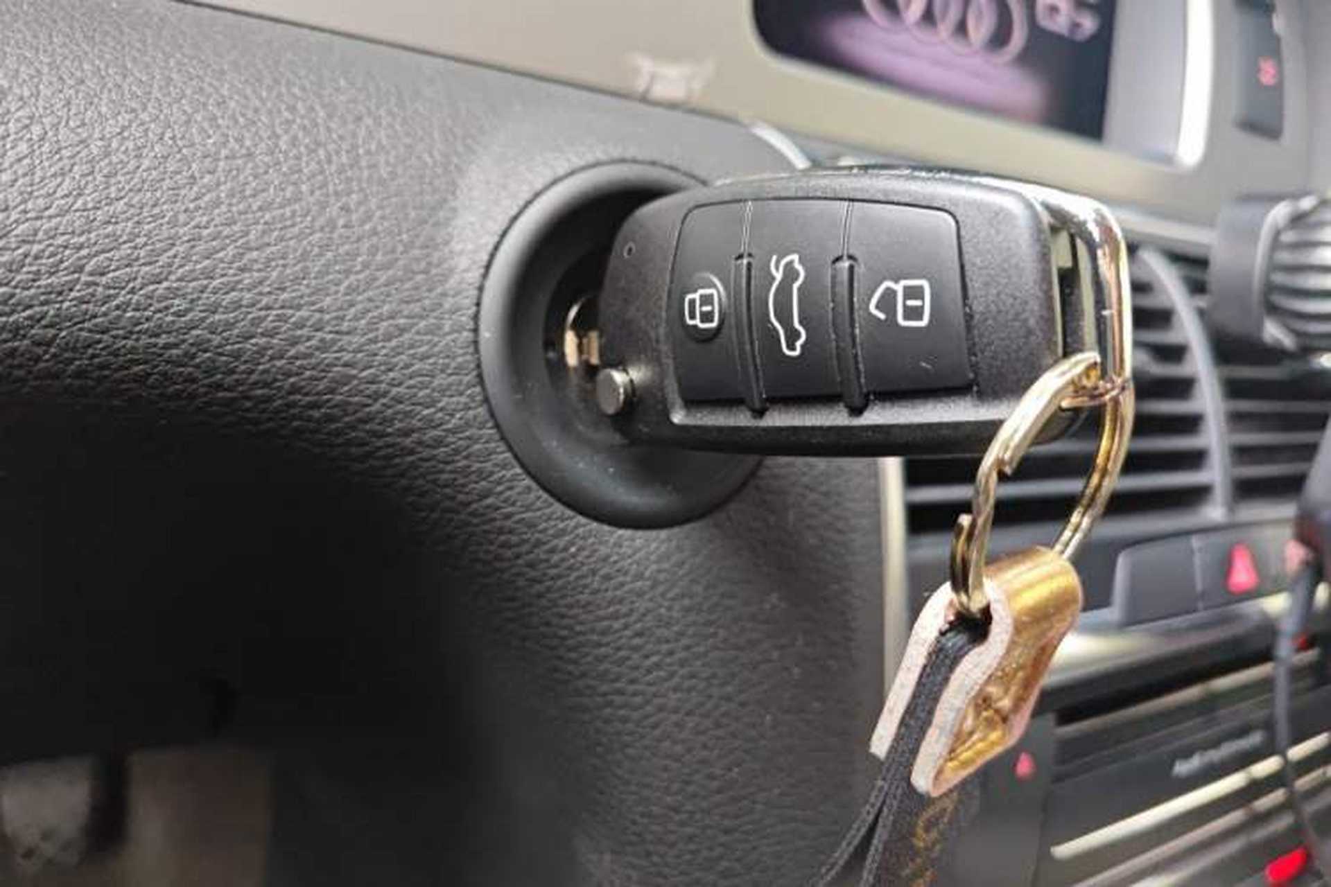 Used Audi Q7 2013 35 TFSI Ambition Edition Vehicle Key
