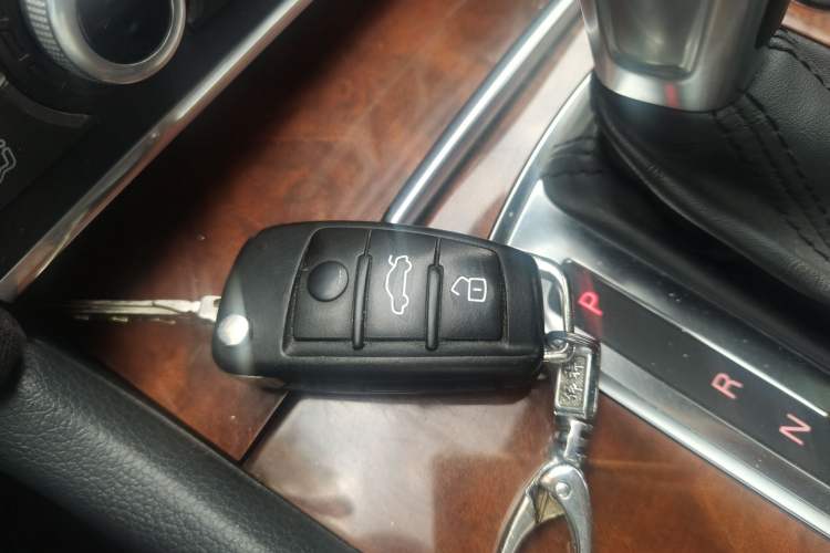 Used Audi Q7 2013 35 TFSI Ambition Edition Vehicle Key
