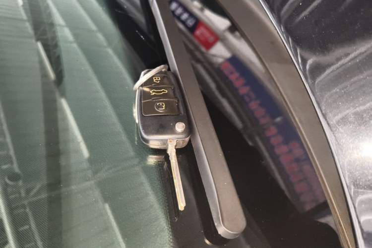 Used Audi Q7 2013 35 TDI Leading Model Vehicle Key