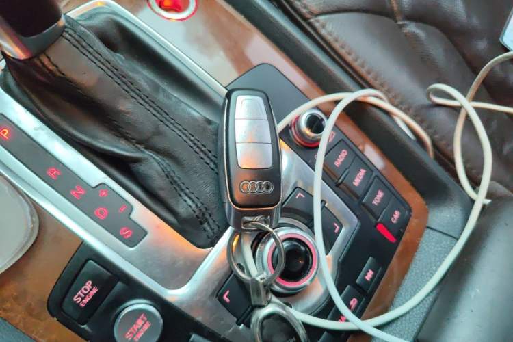 Used Audi Q7 2013 35 TFSI Ambition Edition Vehicle Key
