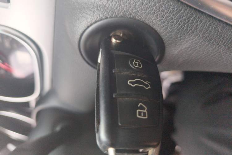 Used Audi Q7 2013 35 TFSI Ambition Edition Vehicle Key