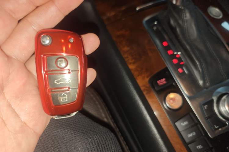Used Audi Q7 2013 40 TFSI Technology Edition Vehicle Key