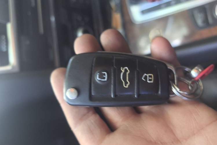 Used Audi Q7 2013 35 TFSI Ambition Edition Vehicle Key