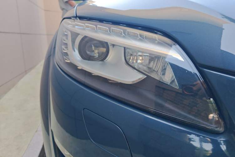 Used Audi Q7 2013 35 TFSI Ambition Edition Right Front Headlight
