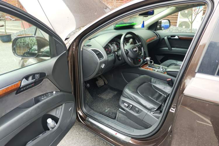 Used Audi Q7 2013 35 TFSI Technology Edition Driver Seat