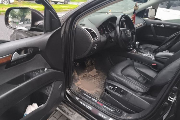 Used Audi Q7 2013 35 TDI Leading Model Driver Seat