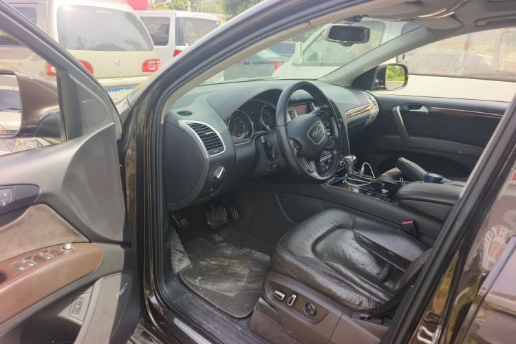 Used Audi Q7 2013 35 TFSI Comfort Model Driver Seat