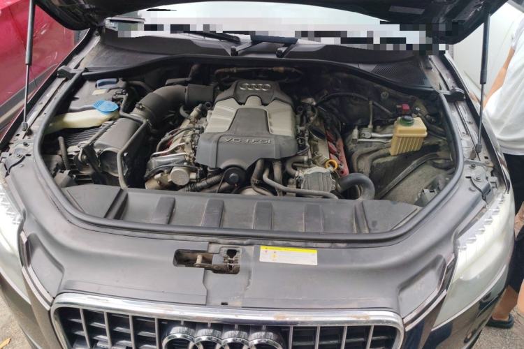 Used Audi Q7 2013 35 TFSI Ambition Edition Engine Bay