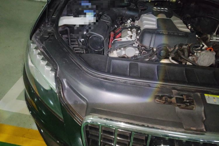 Used Audi Q7 2013 35 TFSI Ambition Edition Engine Bay Right