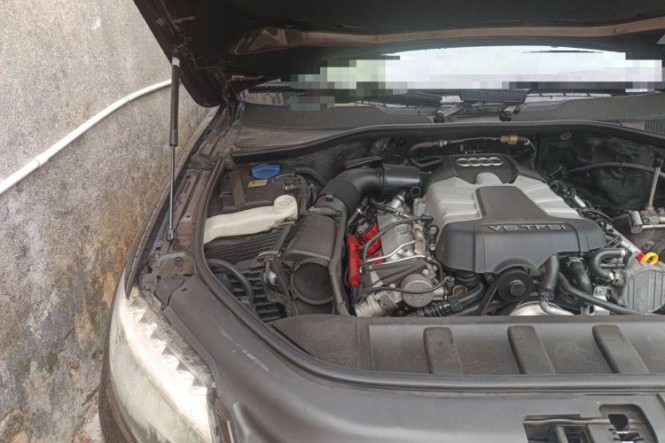 Used Audi Q7 2013 35 TFSI Ambition Edition Engine Bay Right