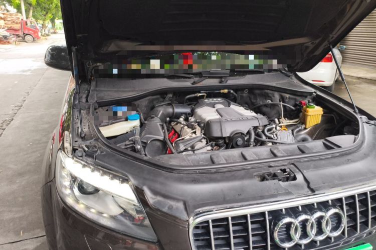 Used Audi Q7 2013 35 TFSI Ambition Edition Engine Bay Right