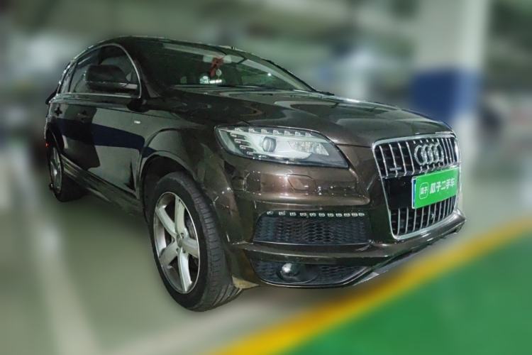 Used Audi Q7 2013 35 TFSI Ambition Edition Front Right 45 Deg