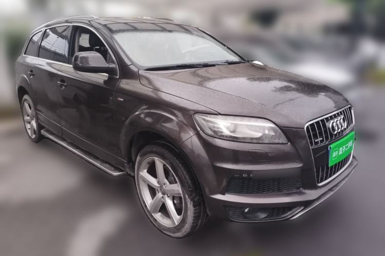 Used Audi Q7 2013 35 TDI Leading Model Front Right 45 Deg