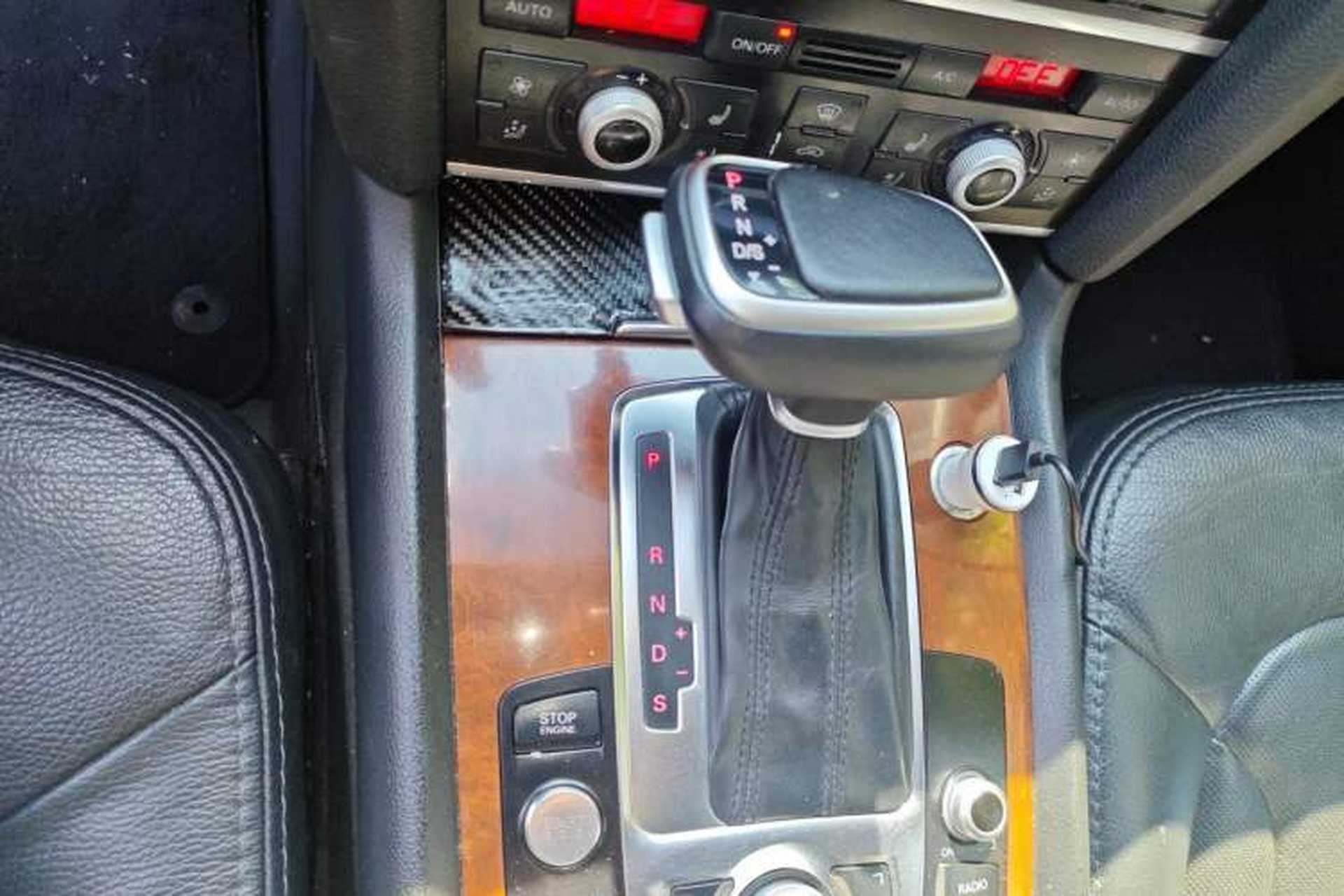 Used Audi Q7 2013 35 TFSI Ambition Edition Gear Lever