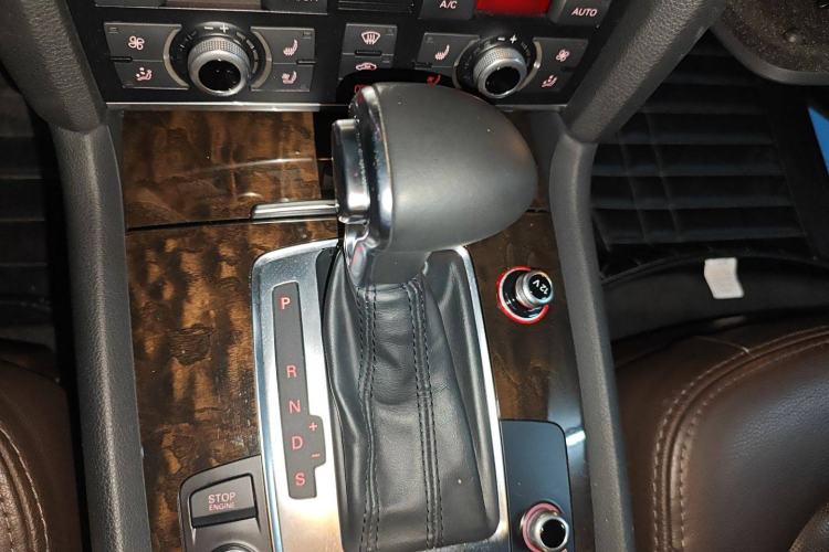 Used Audi Q7 2013 35 TFSI Technology Edition Gear Lever