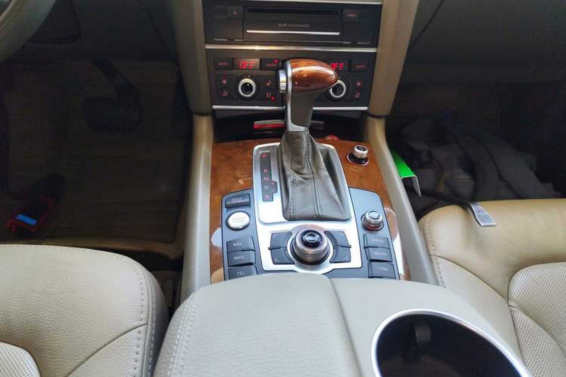 Used Audi Q7 2013 35 TFSI Technology Edition Gear Lever