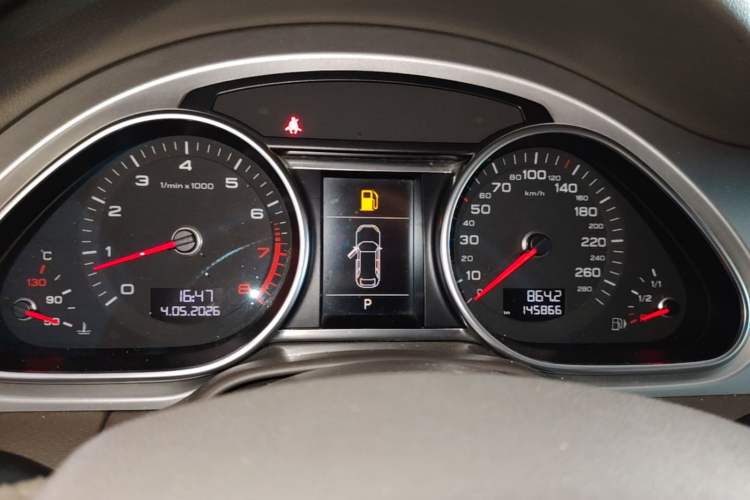 Used Audi Q7 2013 35 TFSI Ambition Edition Instrument Cluster