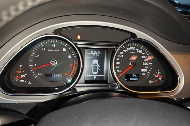 Used Audi Q7 2013 35 TFSI Technology Edition Instrument Cluster