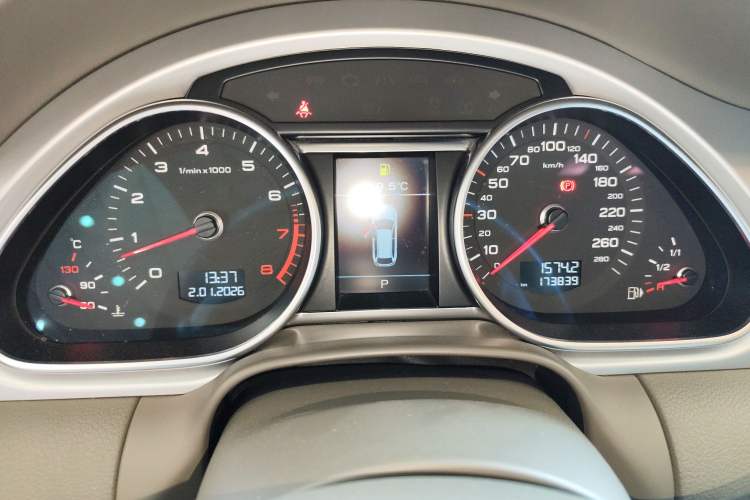 Used Audi Q7 2013 35 TFSI Technology Edition Instrument Cluster