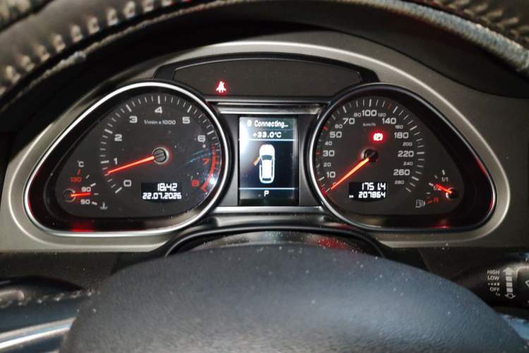 Used Audi Q7 2013 35 TFSI Ambition Edition Instrument Cluster