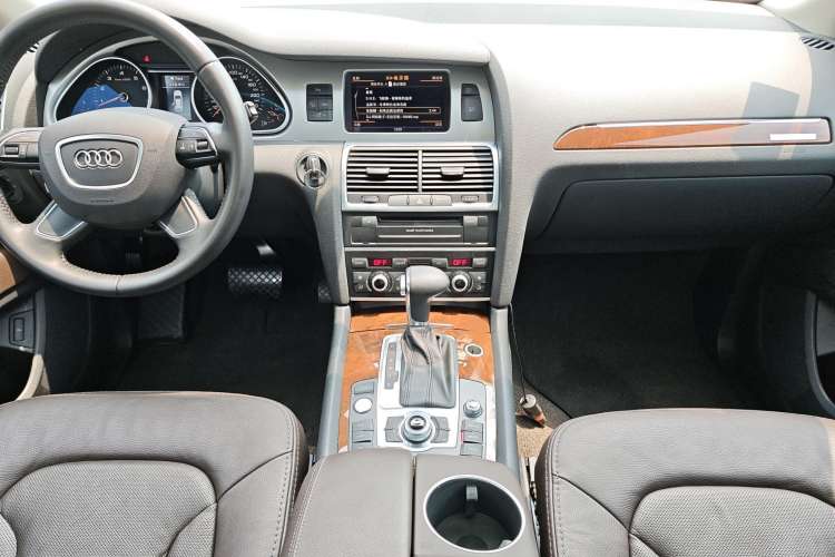 Used Audi Q7 2013 35 TFSI Ambition Edition Interior 1