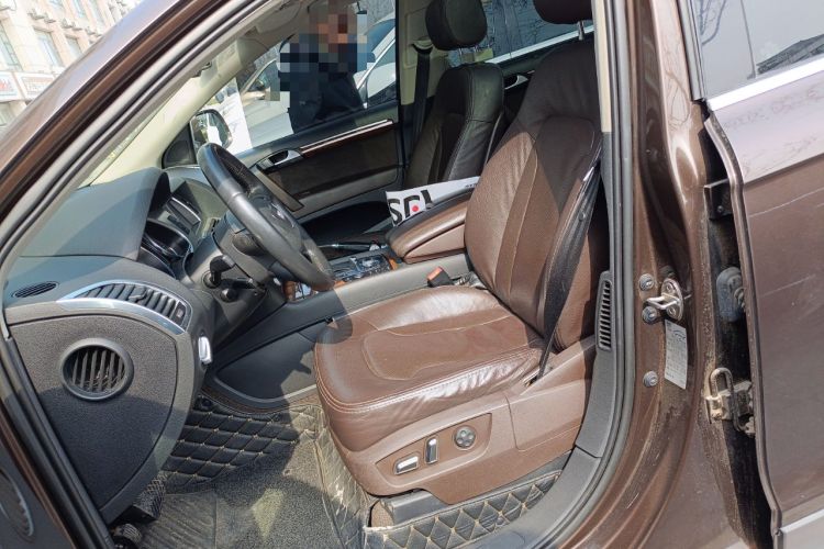 Used Audi Q7 2013 35 TFSI Ambition Edition Left Front Seat