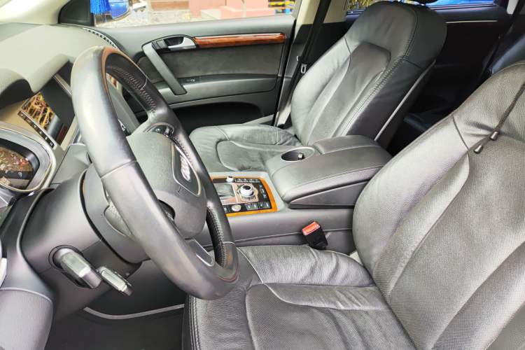Used Audi Q7 2013 35 TFSI Technology Edition Left Front Seat